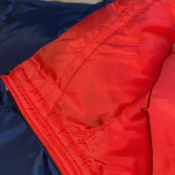 Men’s Gap Reversible Down Vest - Picture 7 of 7